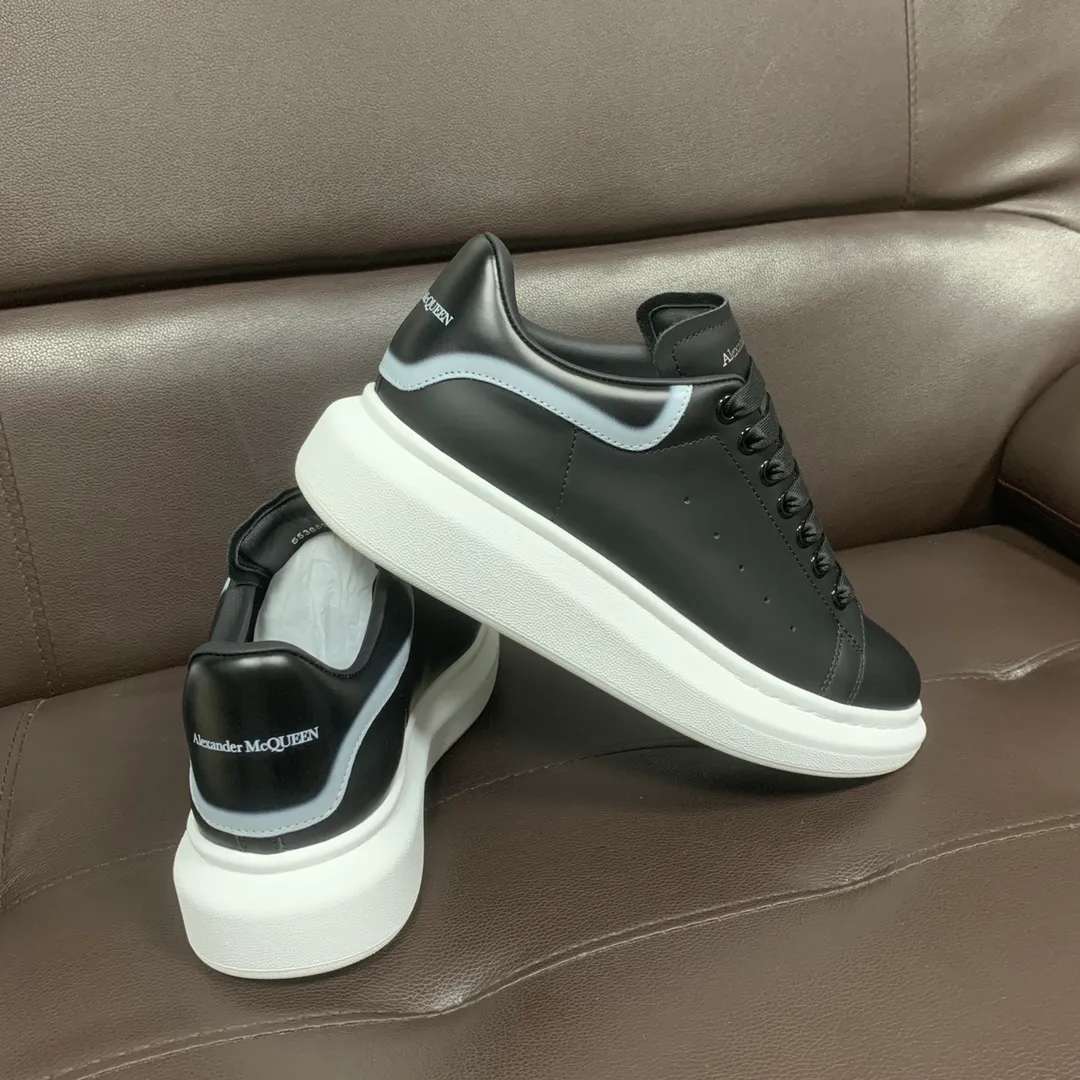 👟👟Ex-factory price 560👟👟 Professional McQueen factory. Top version. Couple style 👫 Alexander McQUEEN high version has been upgraded to the highest quality again✅ 💪McQueen Spring, Summer, Autumn and Winter top version Purchasing level✅ Recruiting national online and offline agents to join 🤝 🏆Fabric: Original materials imported from Italy. Texture, water-resistant and non-discoloring 🏆Inner lining: ️A-grade Italian imported lining resistant to dirt, sweat-absorbent, breathable and comfortable 🏆Foot pads: top-grade imported Italian super-soft cowhide leather 🏆Outsole: PU+counter 1:1 🏆Shoe box: original white box. Plus white flip cover for double-layer protection. Cloth bag. Handbag. Certificate of 1:1 mold opening, 4-piece set. Delivered with a pair of shoelaces. 🖕🏿🖕🏿🖕🏿You can choose any pair of shoelaces in any color of our factory 🏆Code number: women’s 34-41. men’s 38-46 🏆Special remarks (women’s size 34.40.41, men’s size 38.45.46 is customized, no returns or exchanges) Win-win cooperation🤝
